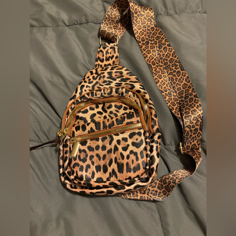 Leopard print Beltbag